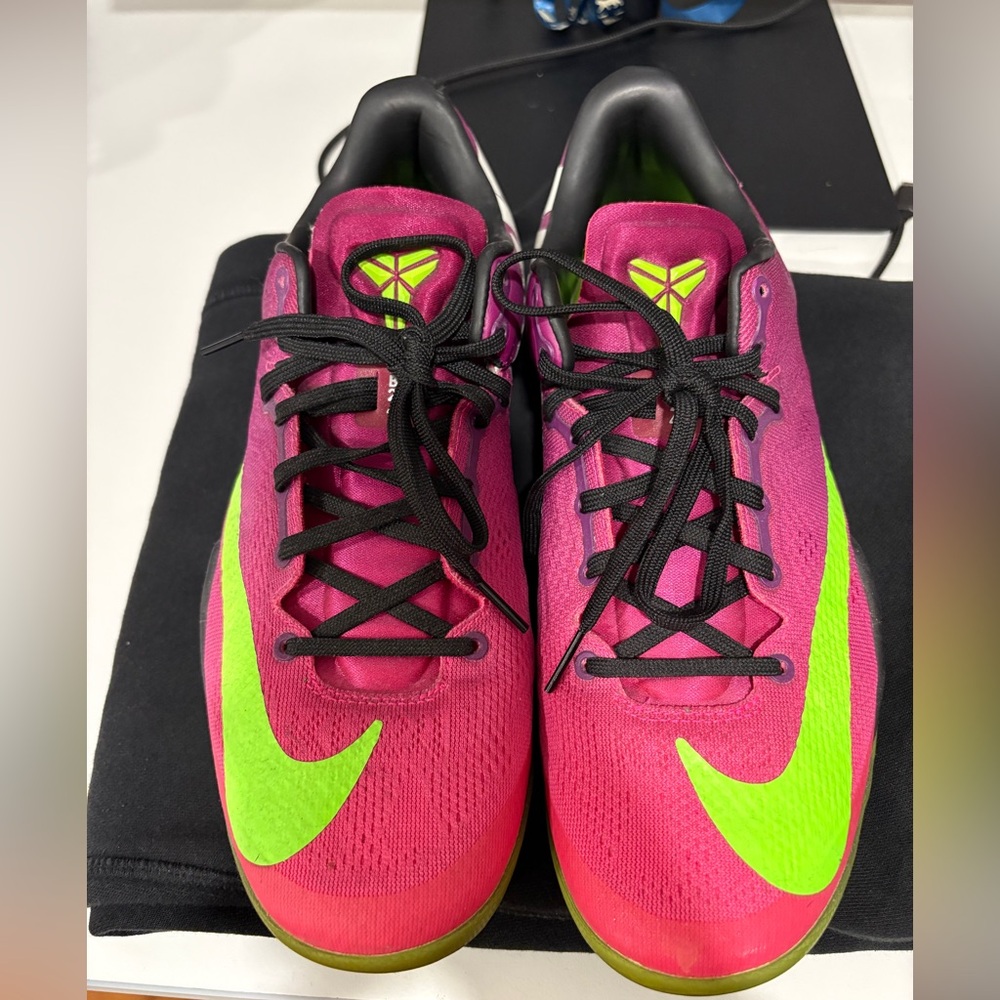 Rare Nike Kobe 8 Mambacurial size 9 USED no box